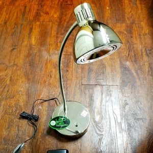 NEW LED gooseneck adjustable desk lamp with built